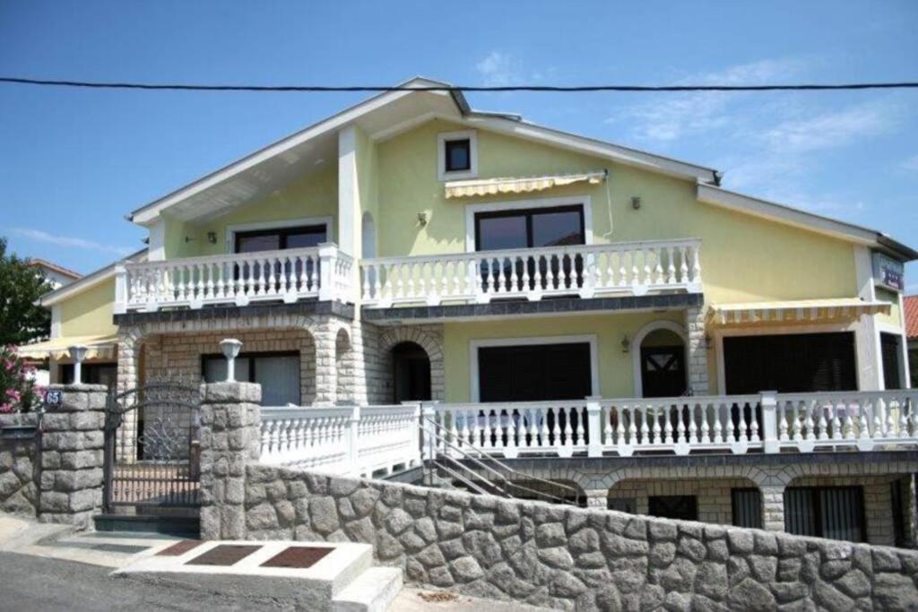 Apartman Nikola Salatić エクステリア 写真